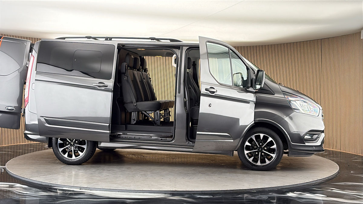 More views of Ford Transit Custom