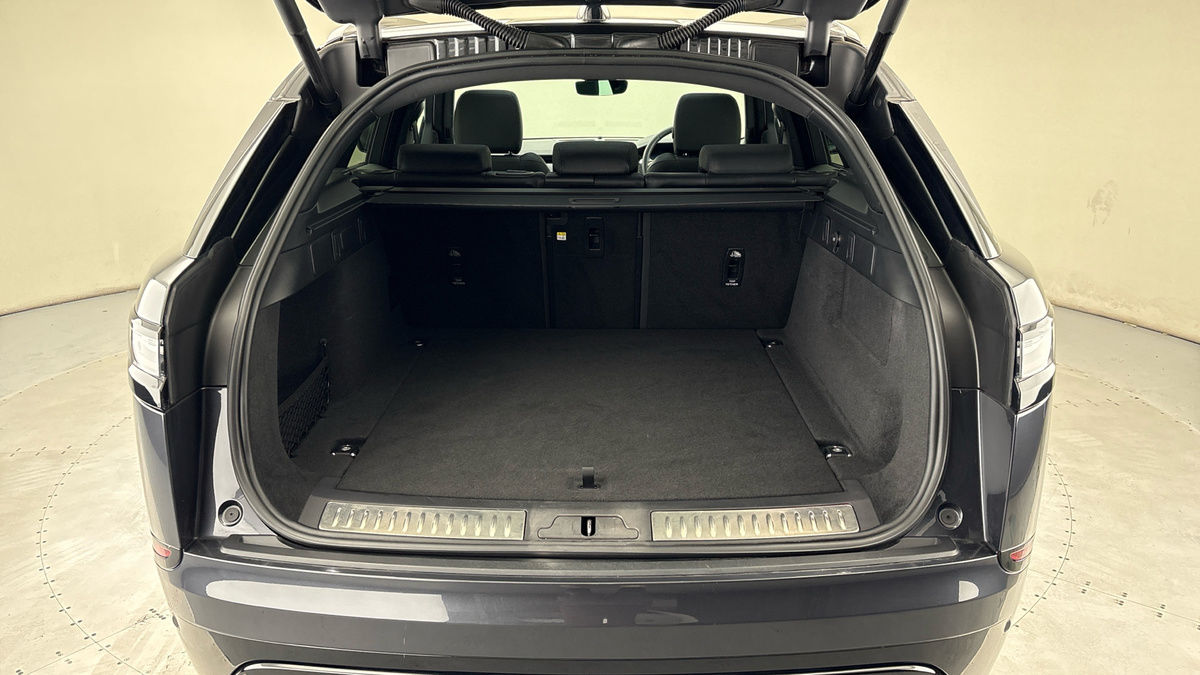 Land Rover Range Rover Velar Image 11