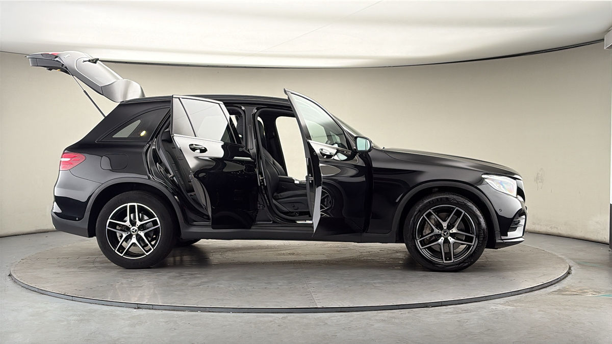 More views of Mercedes-Benz GLC