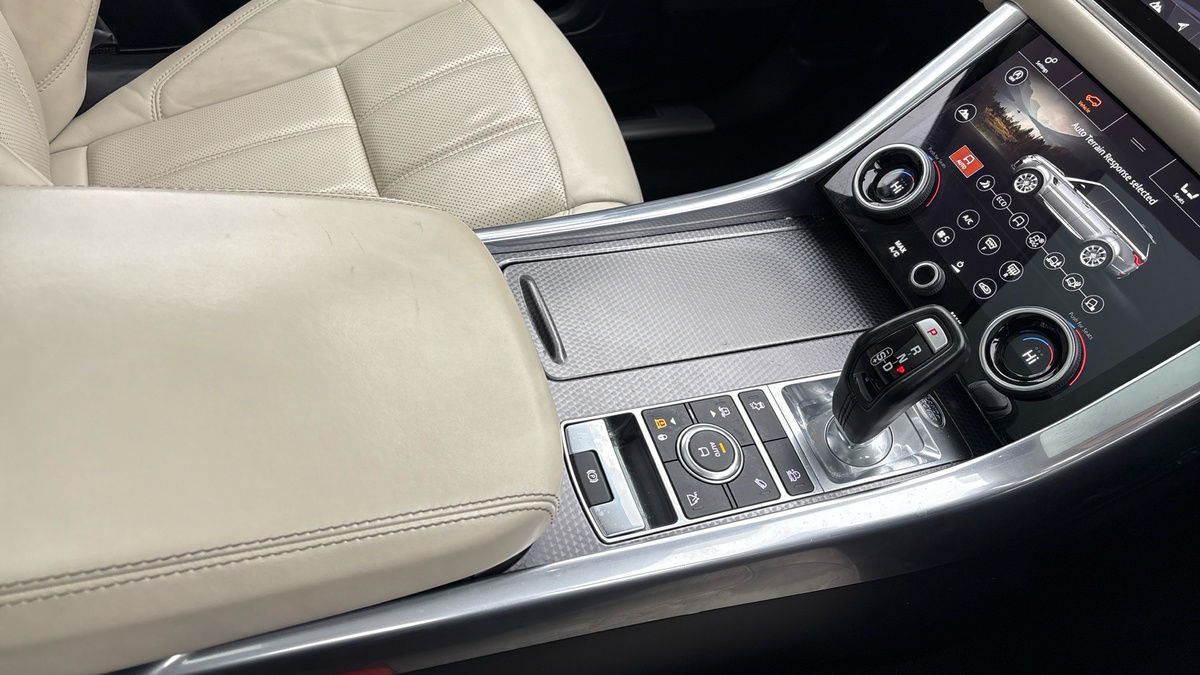 Land Rover Range Rover Sport Image 18