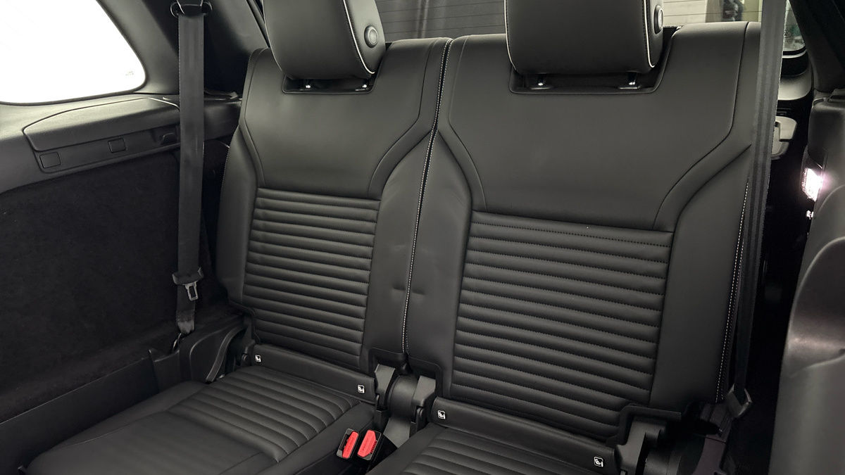 Land Rover Discovery Image 26