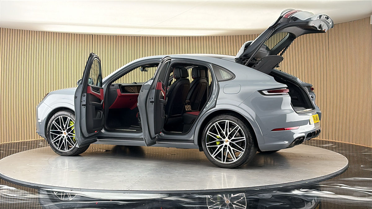 More views of Porsche Cayenne