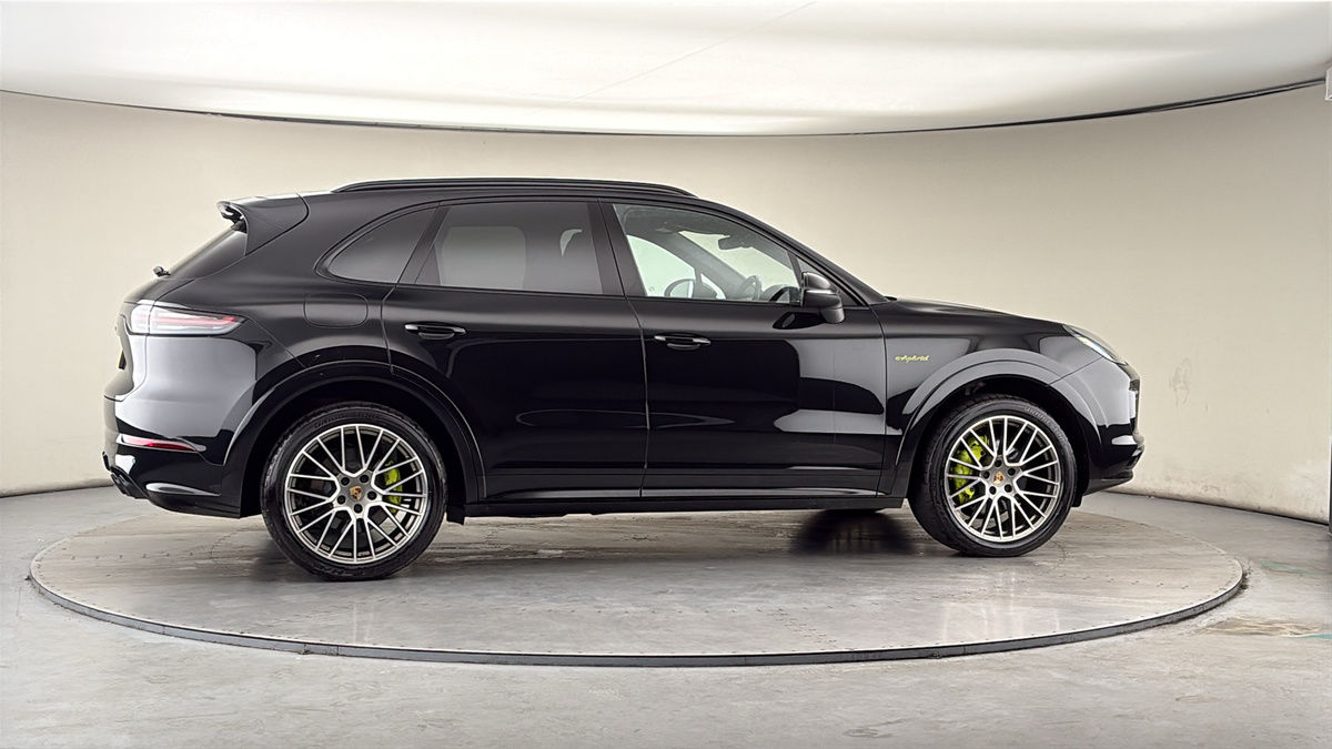 More views of Porsche Cayenne