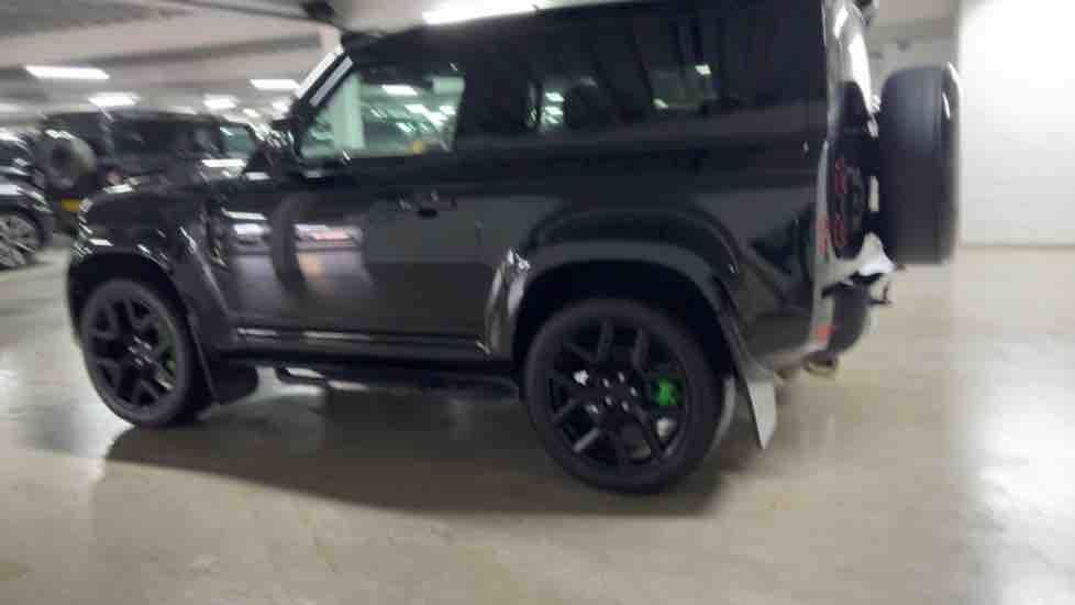 More views of Land Rover Defender 90