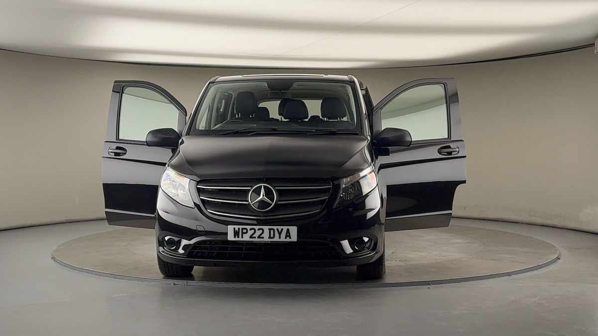 More views of Mercedes-Benz Vito