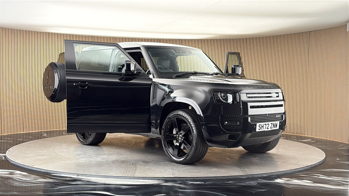 More views of Land Rover Defender 90
