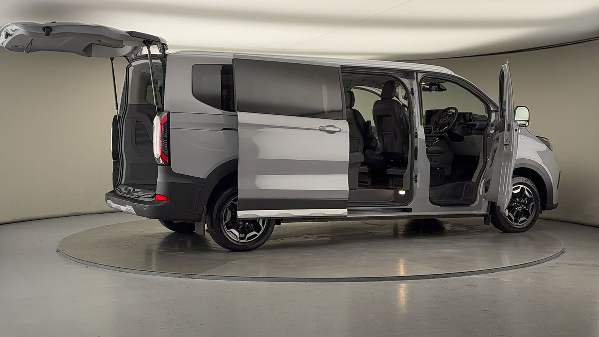 More views of Ford Tourneo Custom V710
