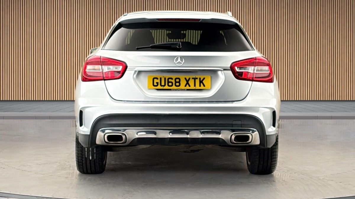 Mercedes-Benz GLA Image 4