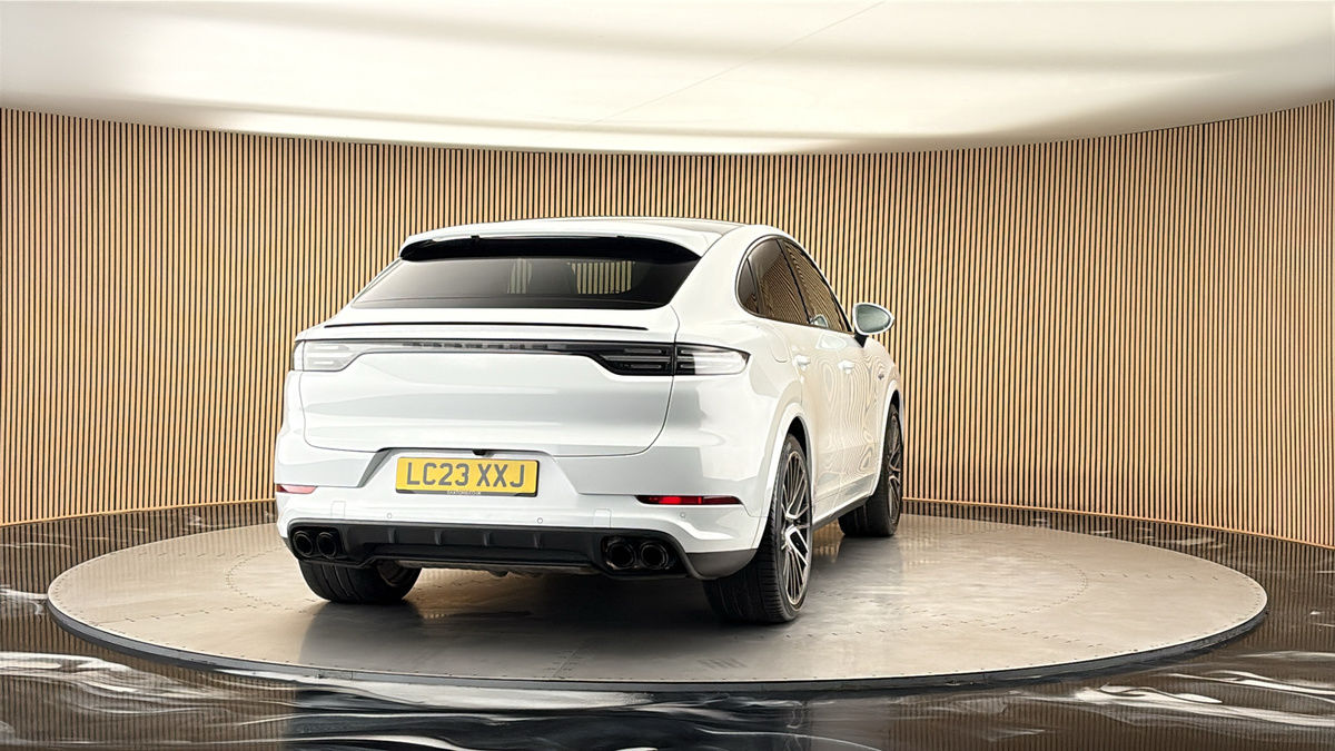 More views of Porsche Cayenne