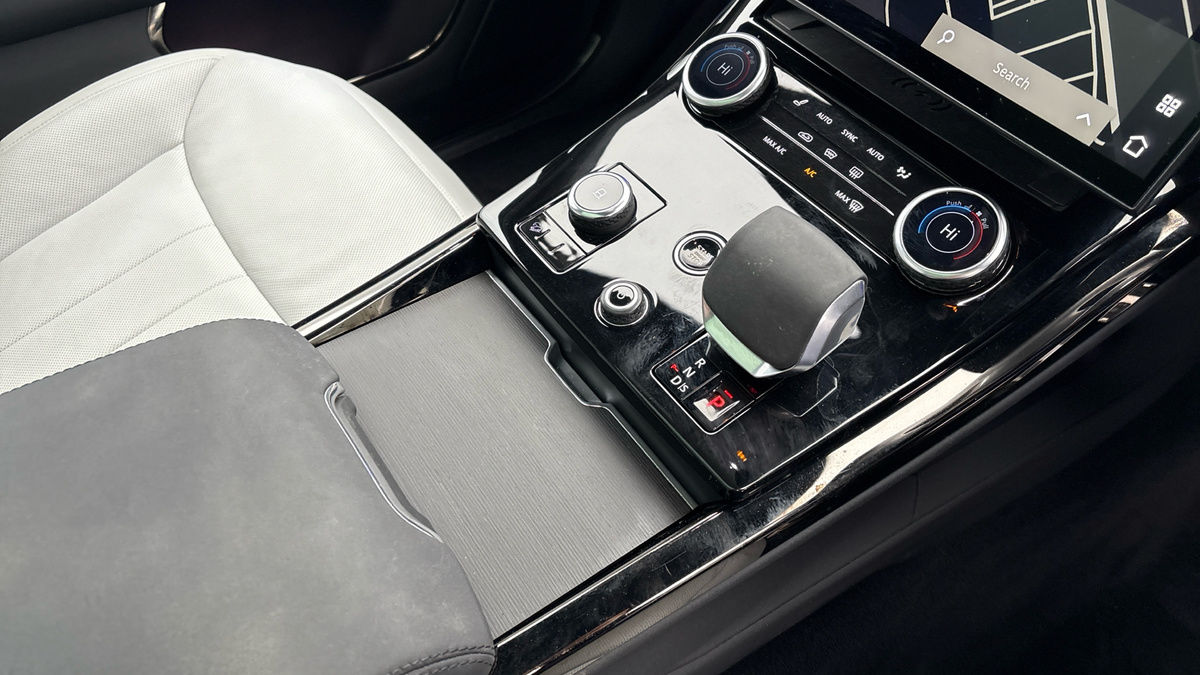 Land Rover Range Rover Sport Image 18