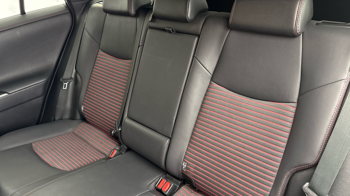 Toyota RAV4 Image 8