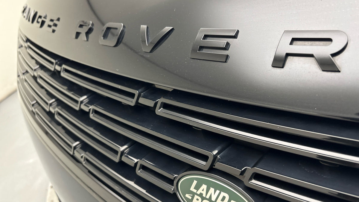Land Rover Range Rover Sport Image 24