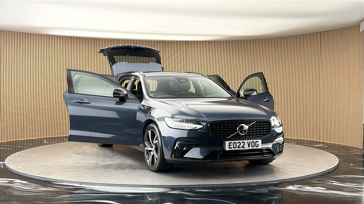 More views of Volvo V90