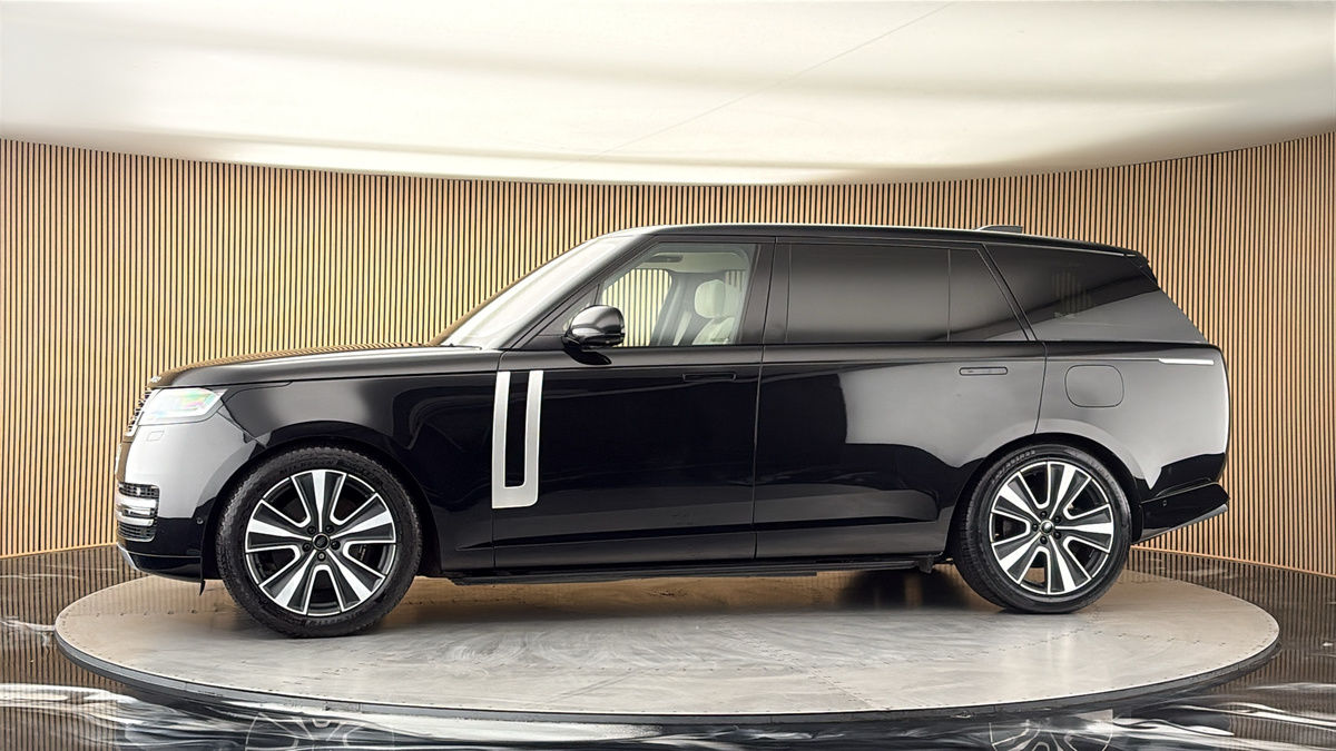 More views of Land Rover Range Rover