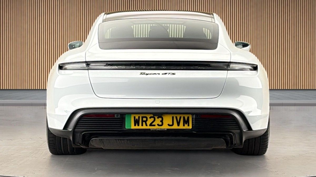 Porsche Taycan Image 4