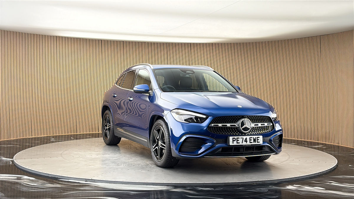More views of Mercedes-Benz GLA