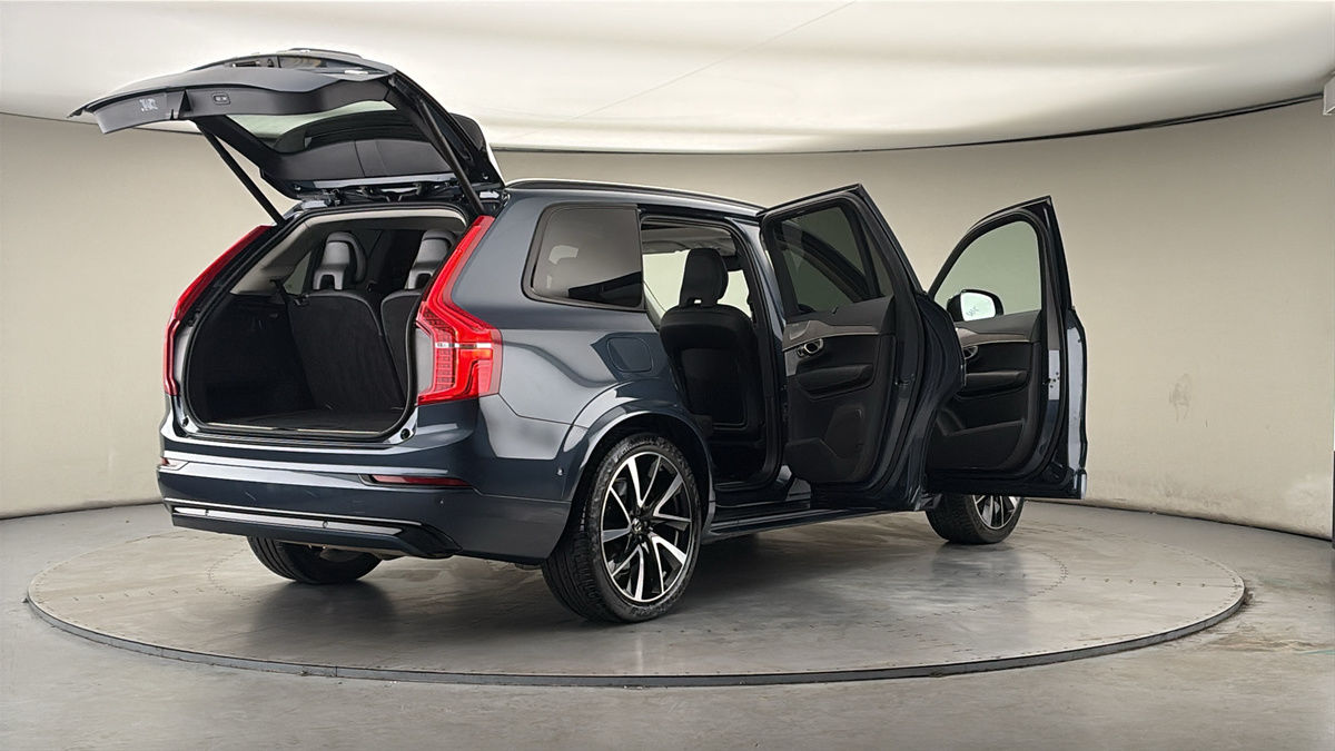 More views of Volvo XC90