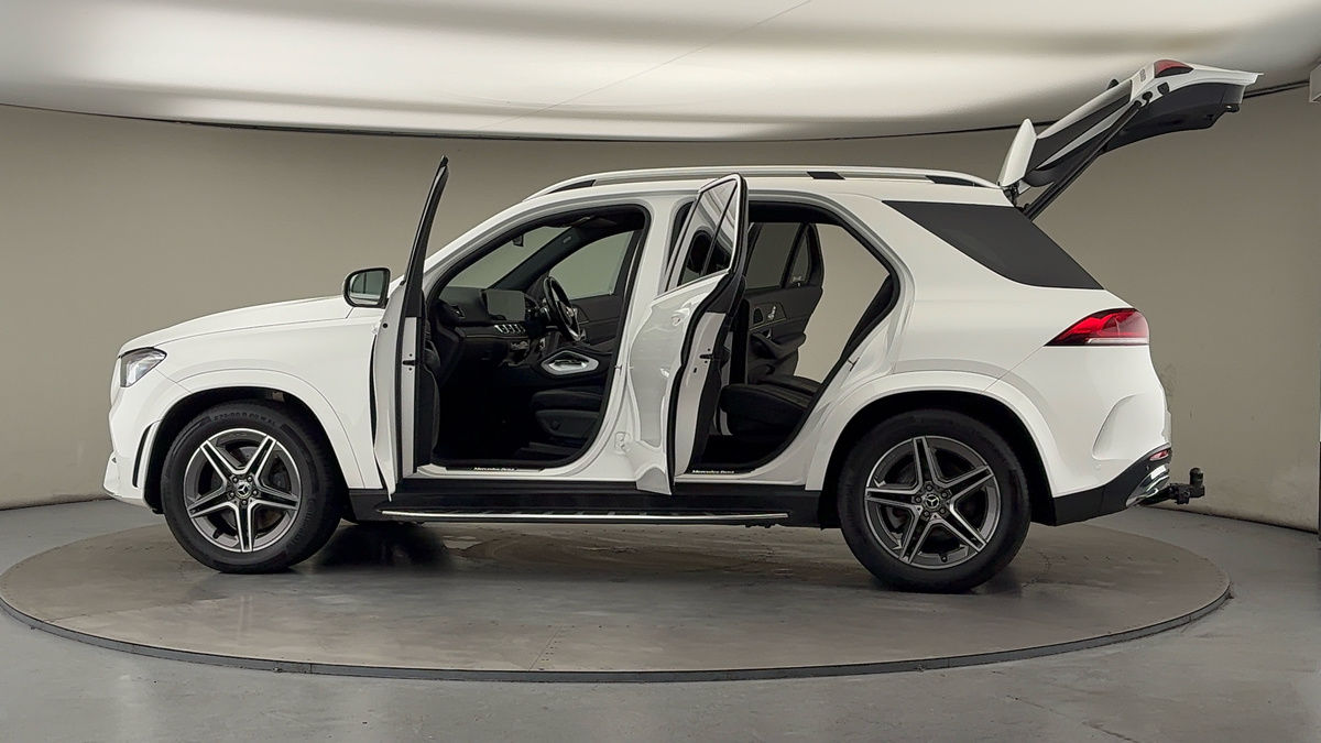 More views of Mercedes-Benz GLE