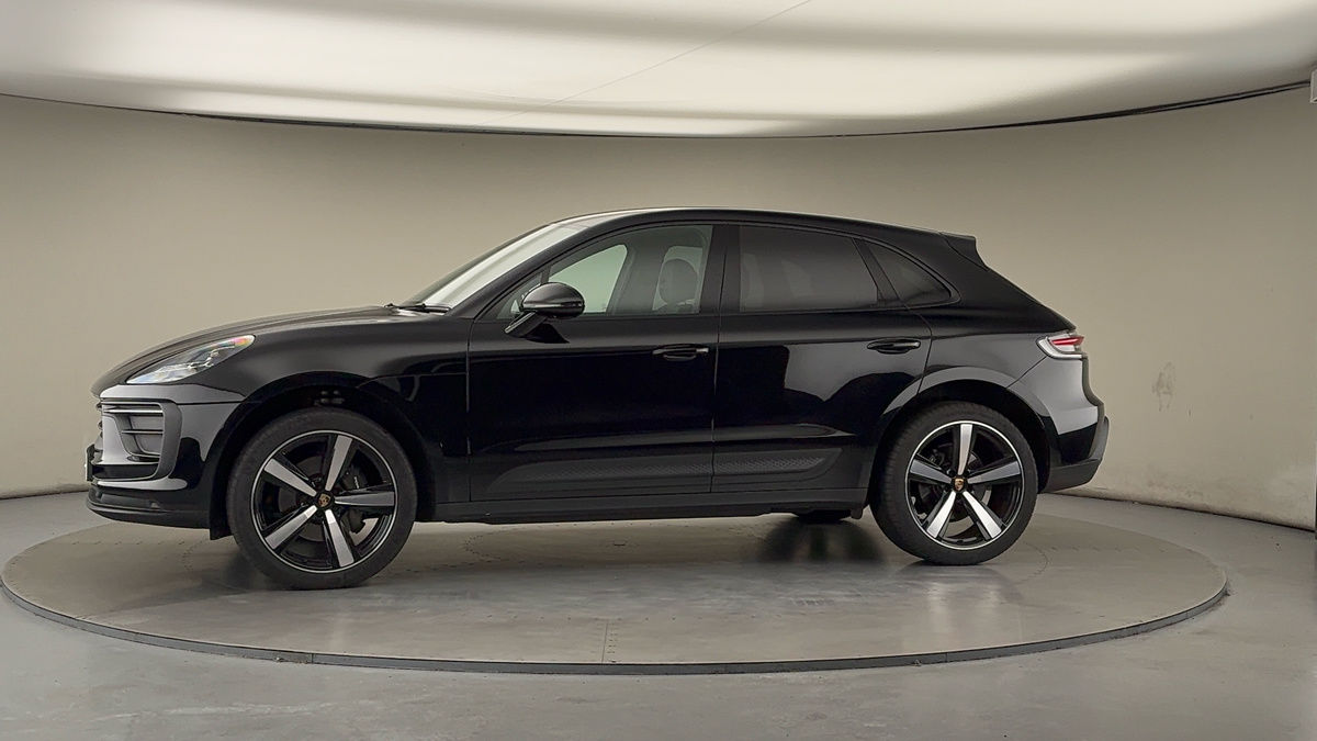 More views of Porsche Macan