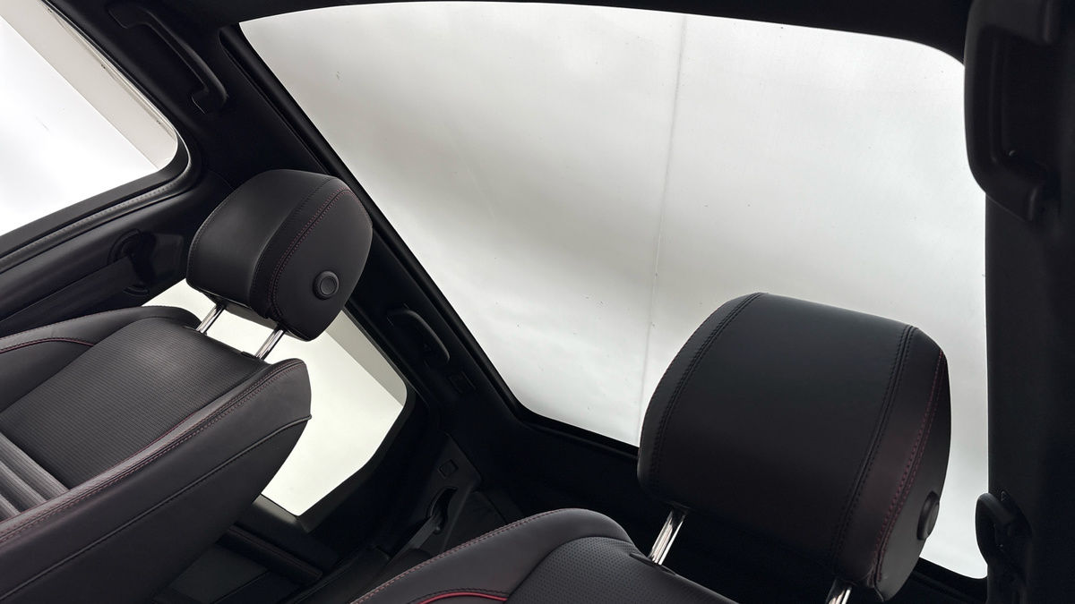 Land Rover Discovery Sport Image 6
