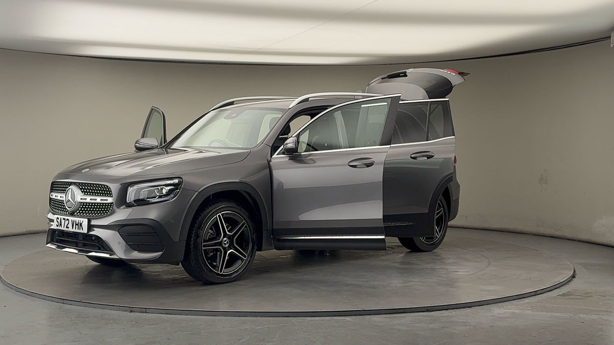 Mercedes-Benz GLB Image 22