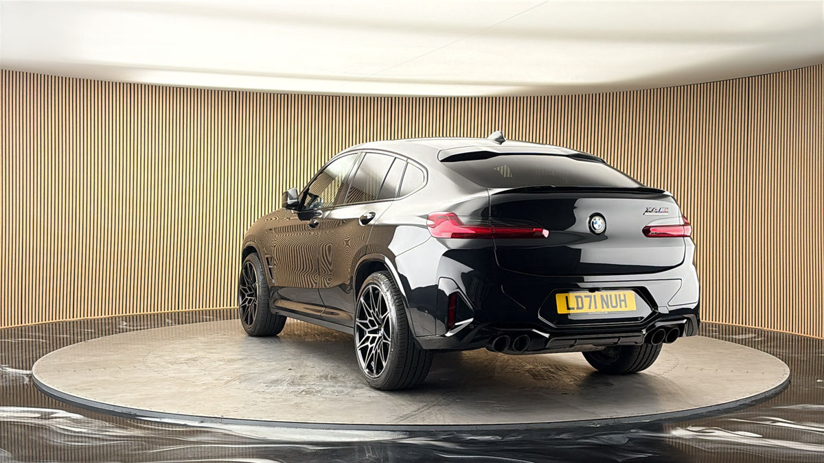 More views of BMW X4 M
