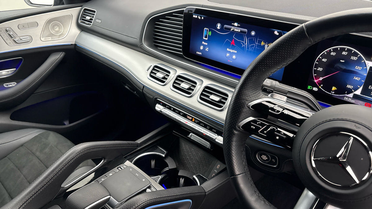 More views of Mercedes-Benz GLE