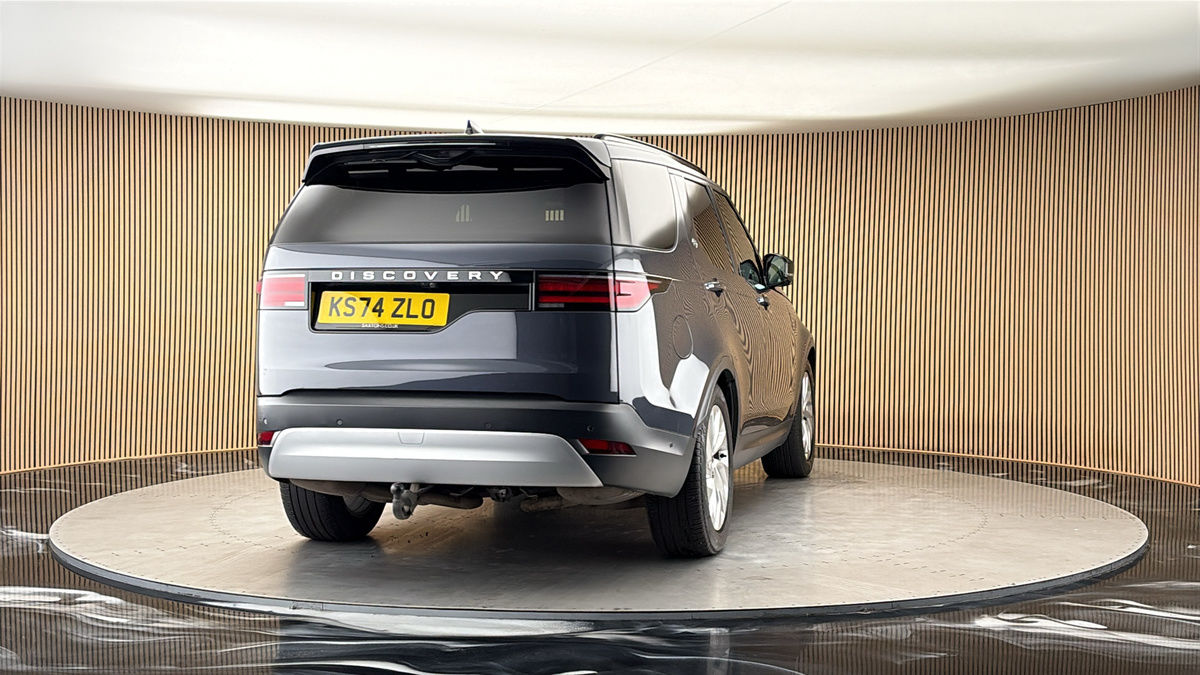 More views of Land Rover Discovery