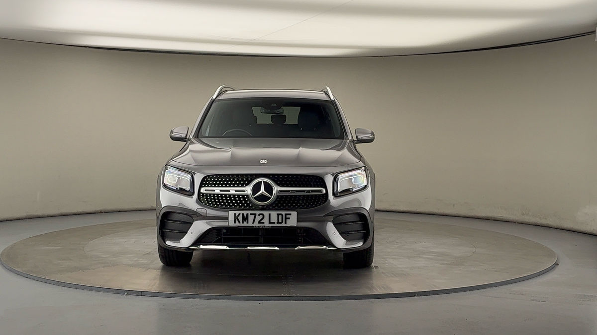 Mercedes-Benz GLB Image 3