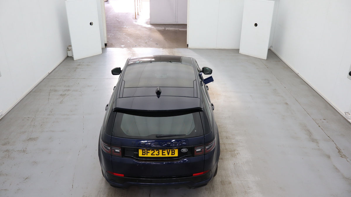 Land Rover Discovery Sport Image 8