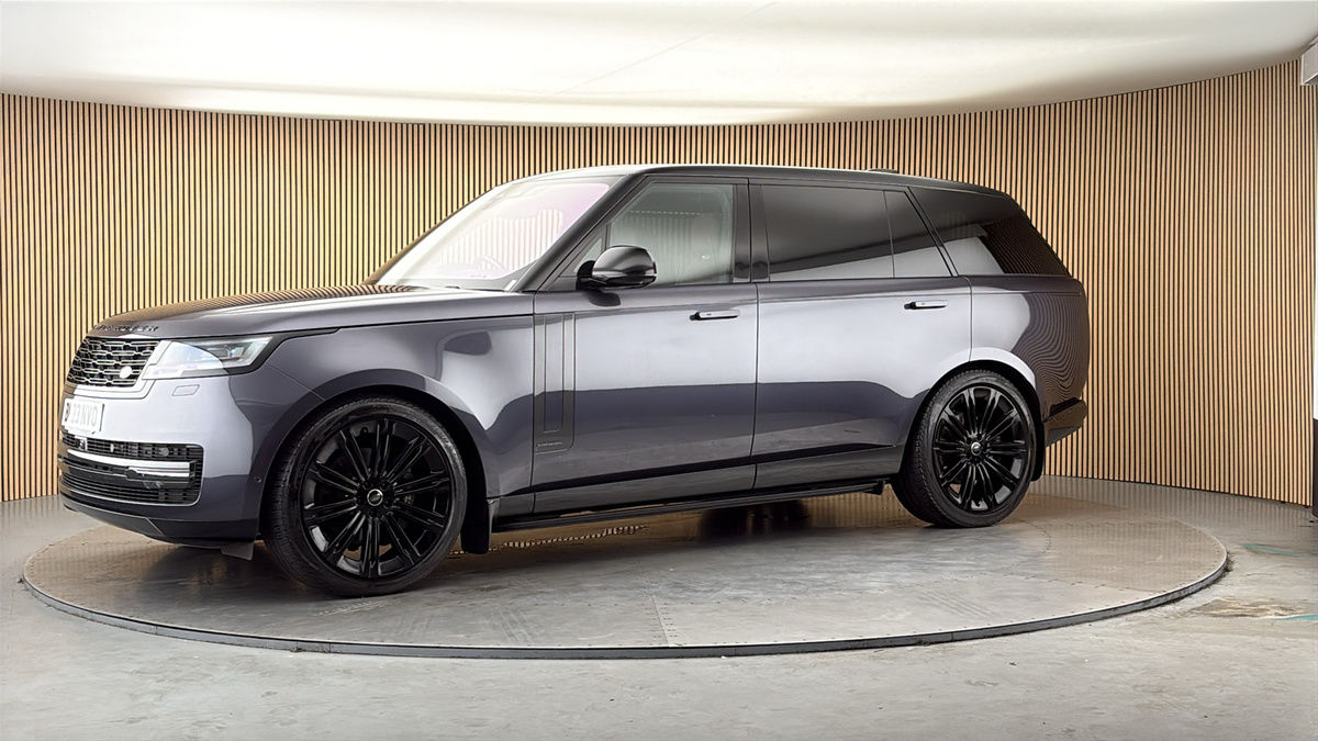 More views of Land Rover Range Rover