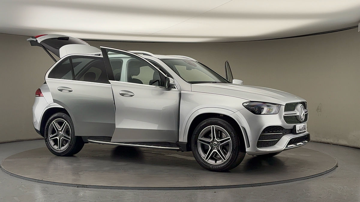 More views of Mercedes-Benz GLE