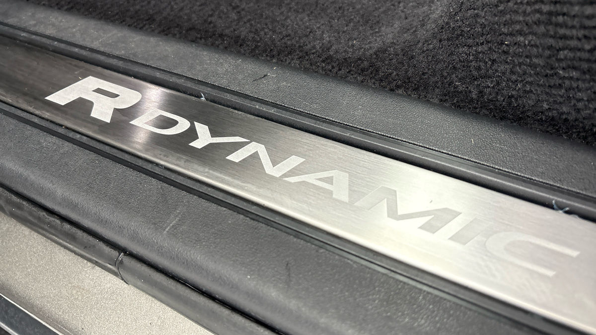 Land Rover Discovery Image 6