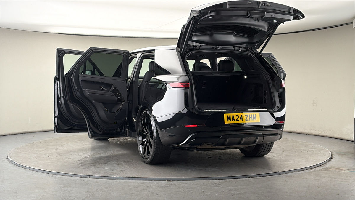 More views of Land Rover Range Rover Sport