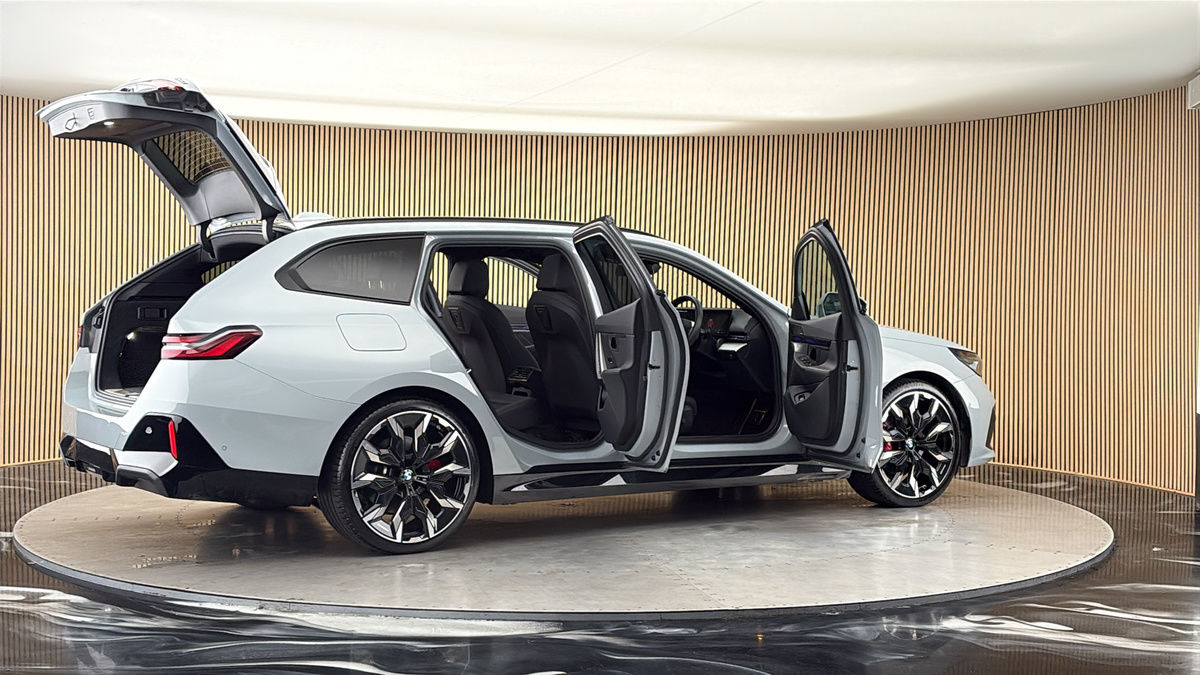 More views of BMW 5 Series