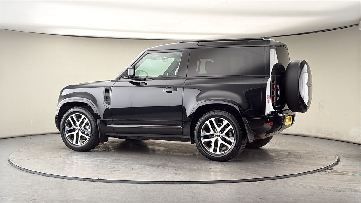 More views of Land Rover Defender 90