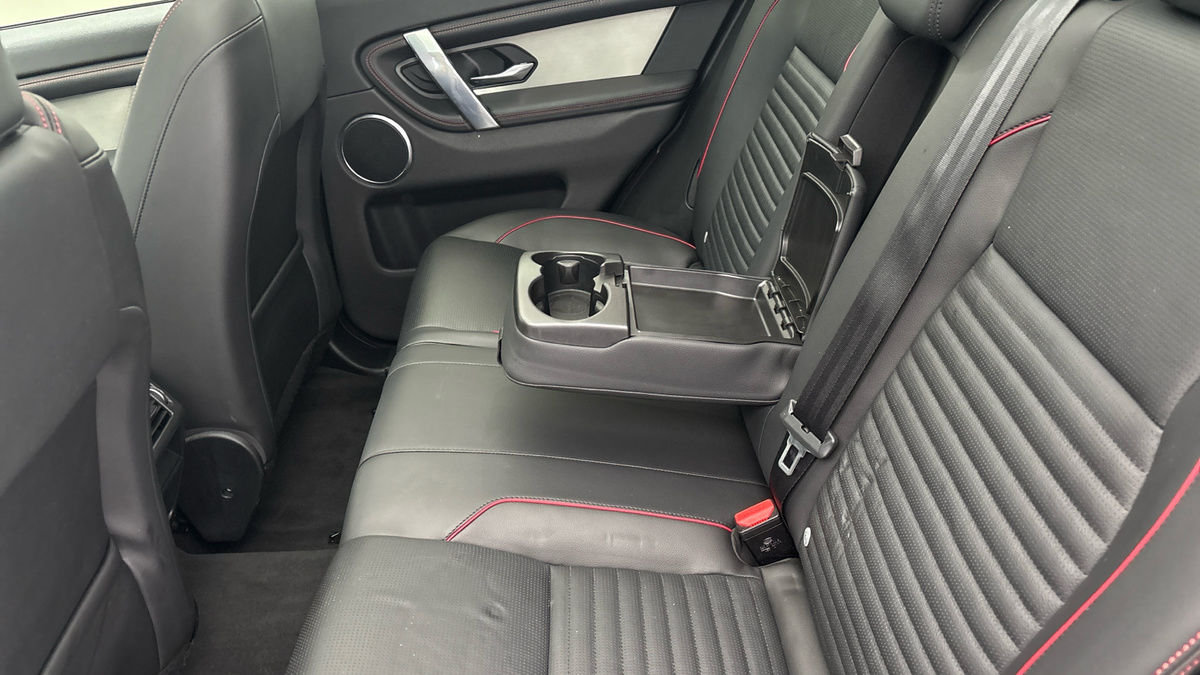 Land Rover Discovery Sport Image 9