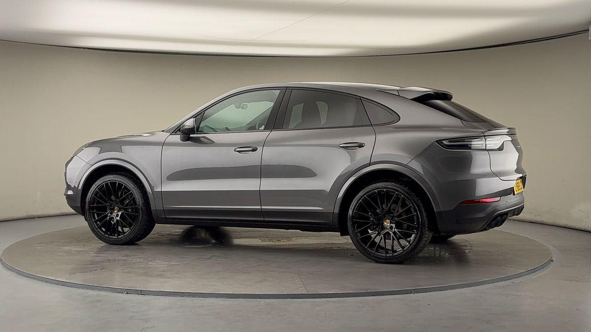 More views of Porsche Cayenne