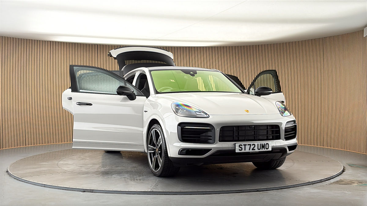 More views of Porsche Cayenne