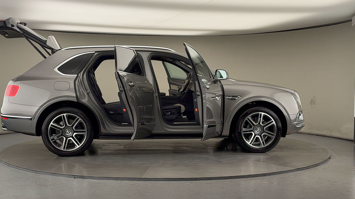 More views of Bentley Bentayga