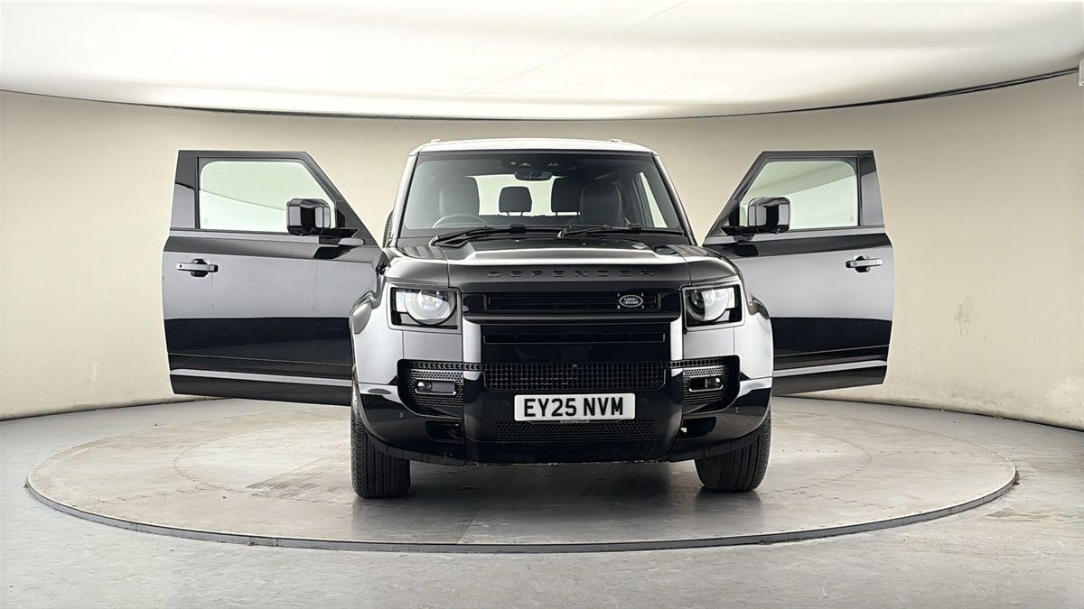 More views of Land Rover Defender 90