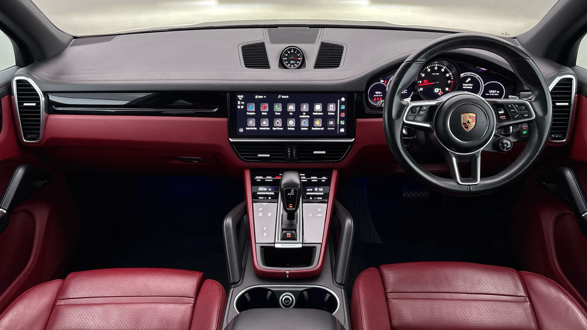 Porsche Cayenne Image 12