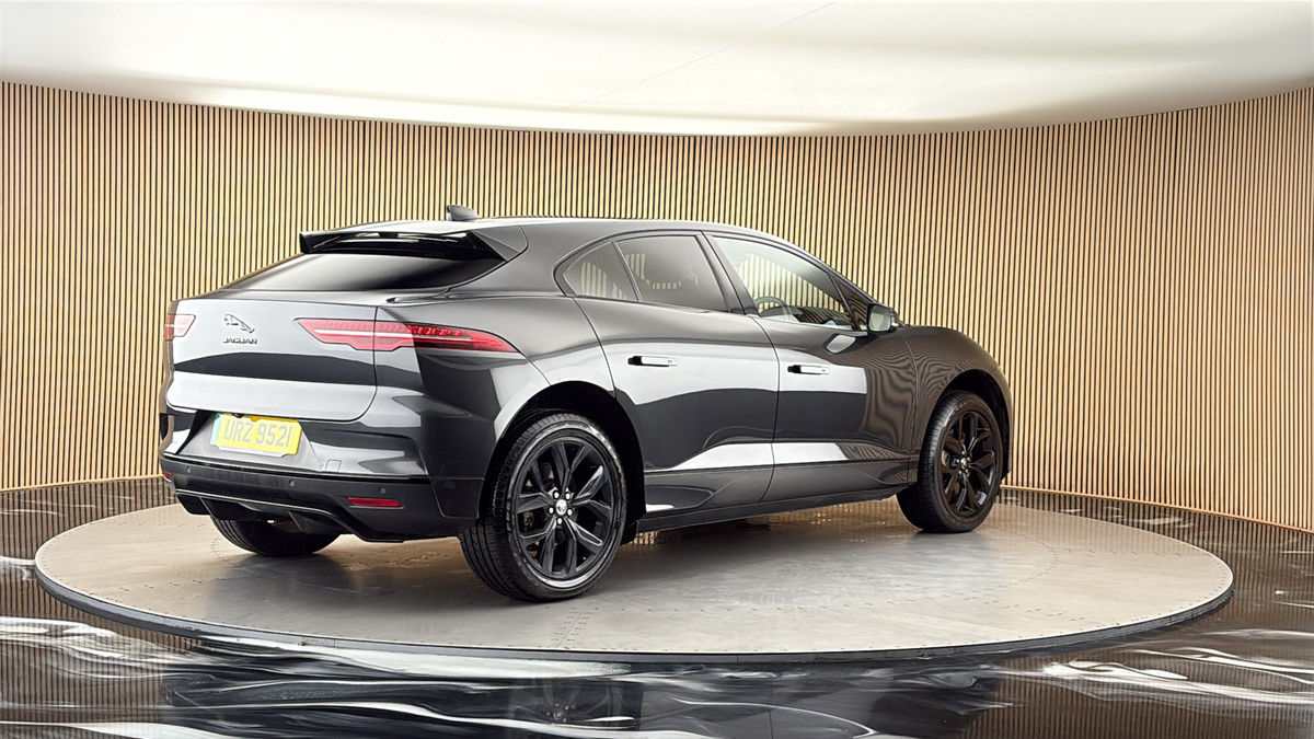 Jaguar I-PACE Image 21