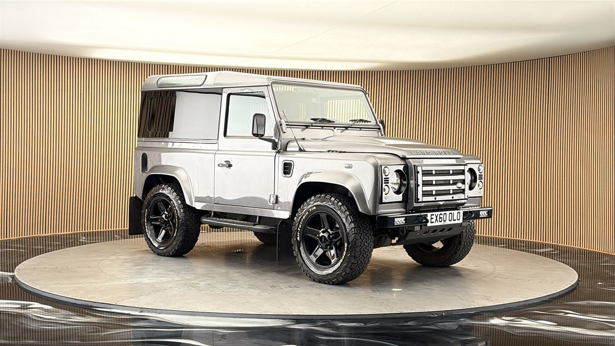 More views of Land Rover Defender 90