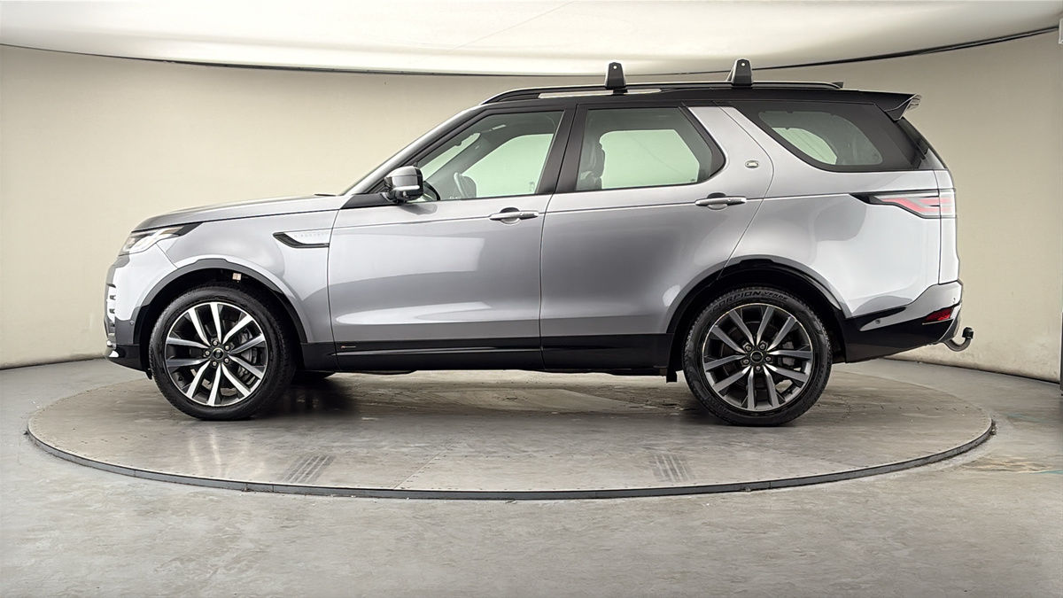 More views of Land Rover Discovery