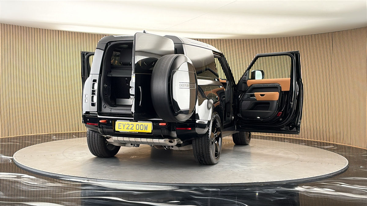 More views of Land Rover Defender 90