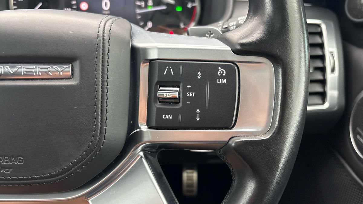 Land Rover Discovery Image 14