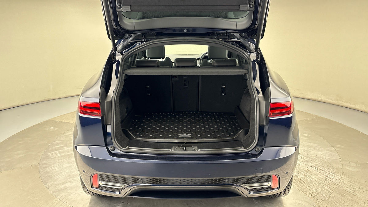 Jaguar E-PACE Image 11