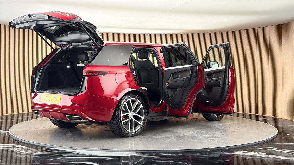More views of Land Rover Range Rover Sport