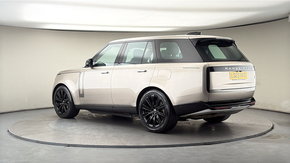 More views of Land Rover Range Rover